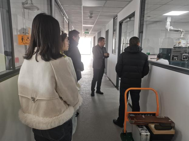 公司對(duì)萊陽(yáng)兩家食品檢測(cè)機(jī)構(gòu)進(jìn)行實(shí)地考察